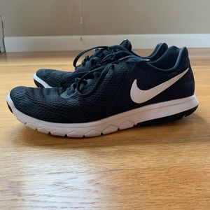 Nike Flex Sneakers
